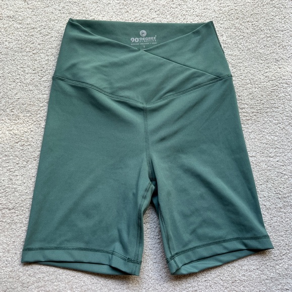 90 Degree By Reflex Shorts Interlock Crossover 7” Shorts Green Small S Womens - Picture 1 of 8